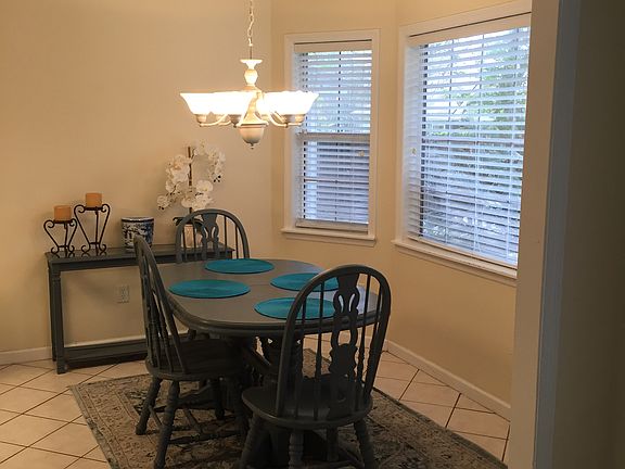 2nd image of 3269 Oak Garden Dr