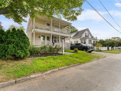 31-33 Jane St, Pawtucket, RI, 02860