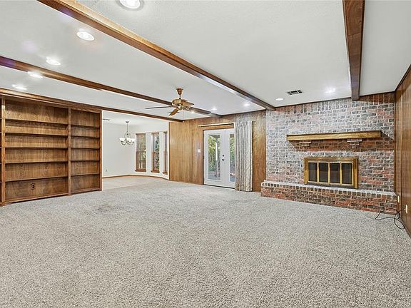 5th image of 2219 N Flamingo Ln