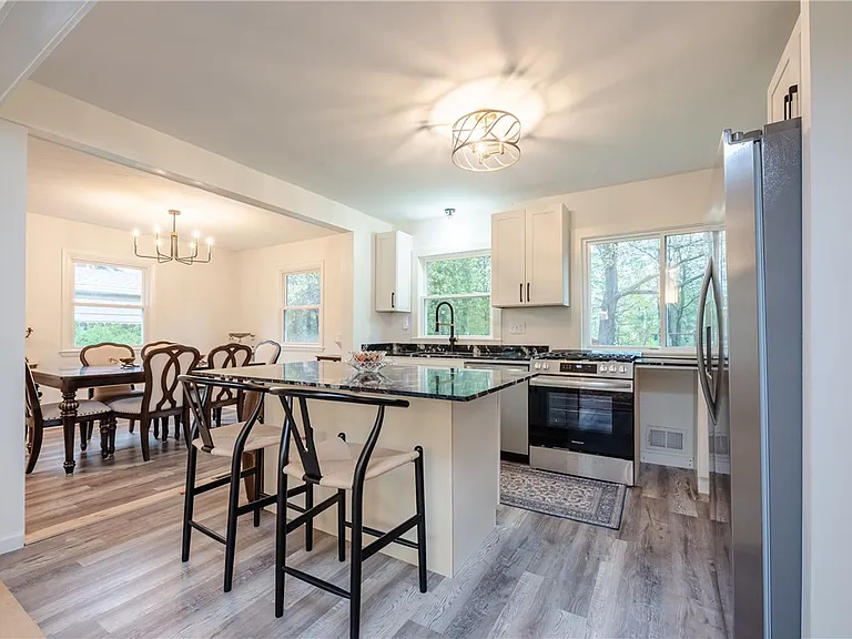 132 Kirk Rd — Photo 7
