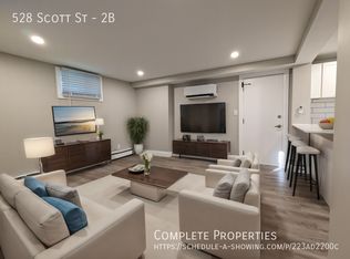 528 Scott St #2B, Saint Catharines, ON L2M3X4