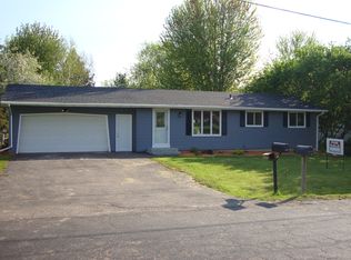 905 E Cleveland St, Marshfield, WI 54449