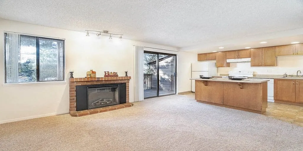 Cottonwood Apartments — Photo 4