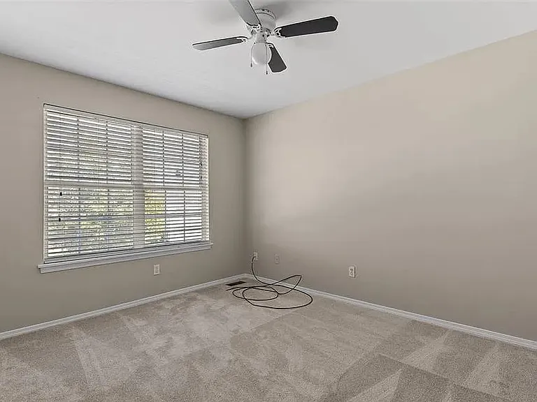 605 Thornridge Dr — Photo 8