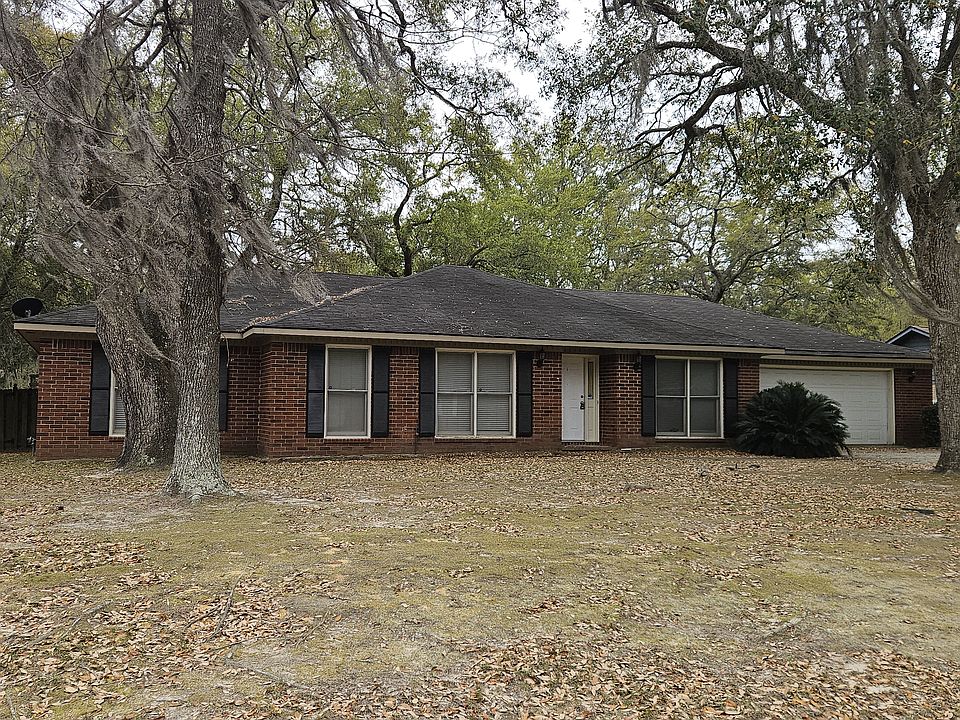 1st image of 408 Hines Dr