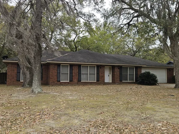 408 Hines Dr, Hinesville, GA 31313