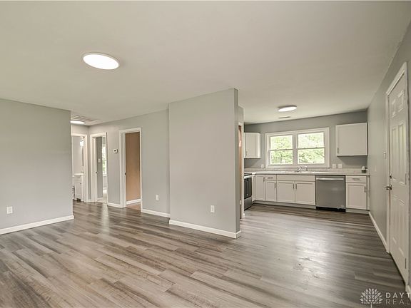 3rd image of 158 Willard Ave