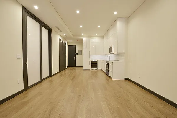 Rented by REAL New York | media 10