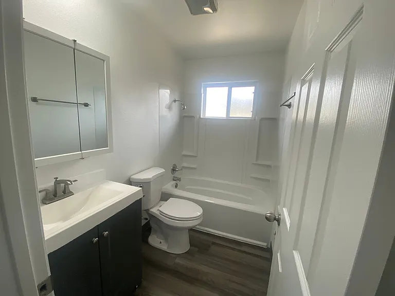 Pleasant Square Apartments — Photo 43