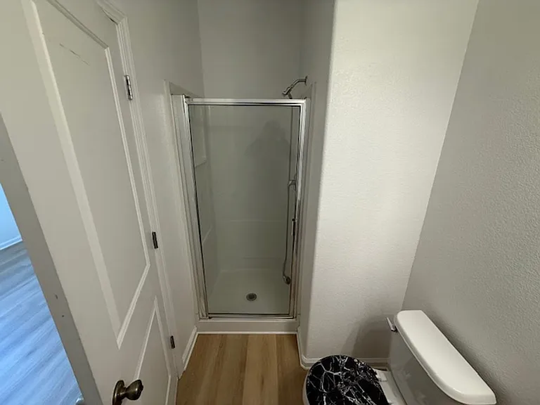 1419 Nevin Plz — Photo 21