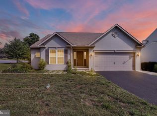2 Rollingview Ln, Denver, PA 17517