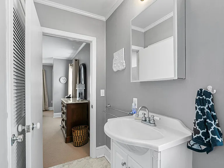 46 Chastellux Ave #M8 — Photo 20