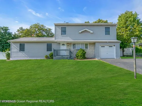 39 Arlyn Drive, Howell, NJ 07731