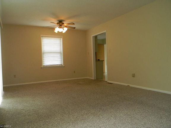 3rd image of 5743 E 139th St