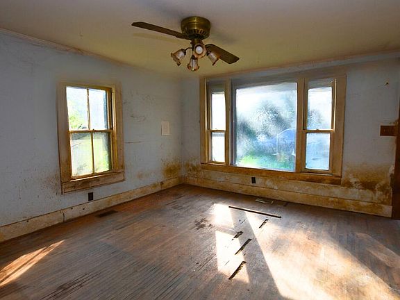 3rd image of 1230 Aurora Ave SE