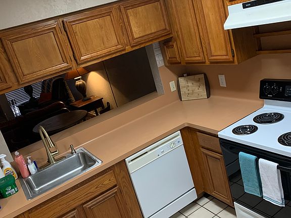 3rd image of 1808 Marguerite St #1808