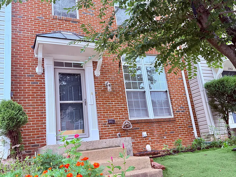 5944 Raina Dr — Photo 1