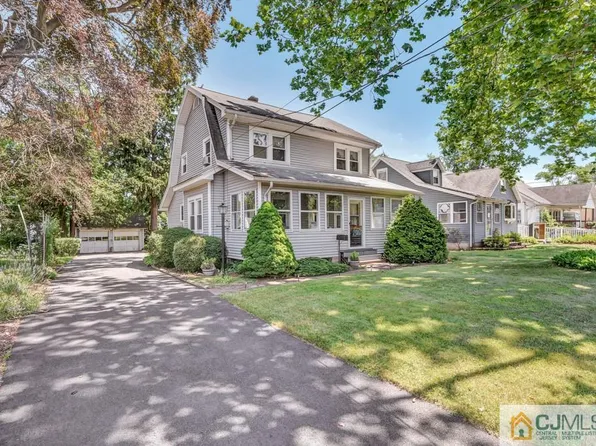 413 New Market Rd, Piscataway, NJ 08854