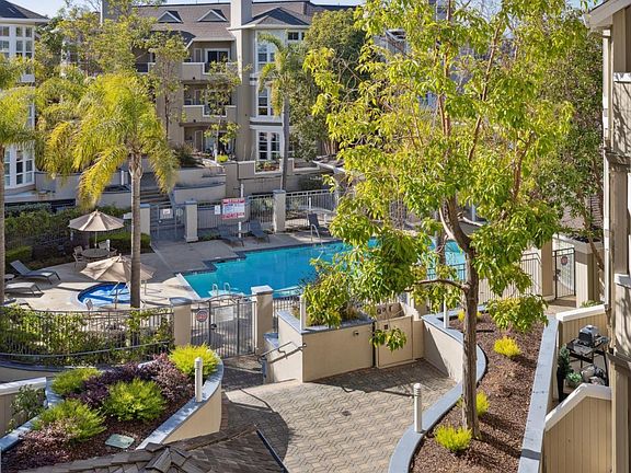 4th image of 880 Meridian Bay Ln Unit 305