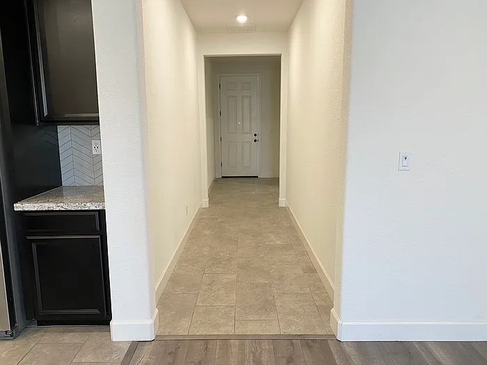 1419 Cheetah St — Photo 18