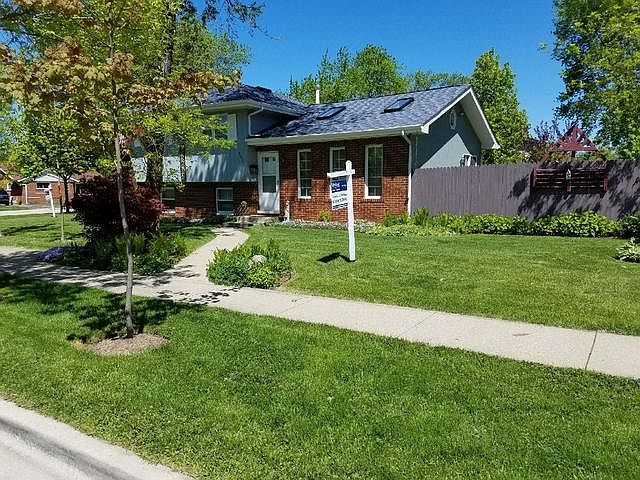 1st image of 501 Glen St