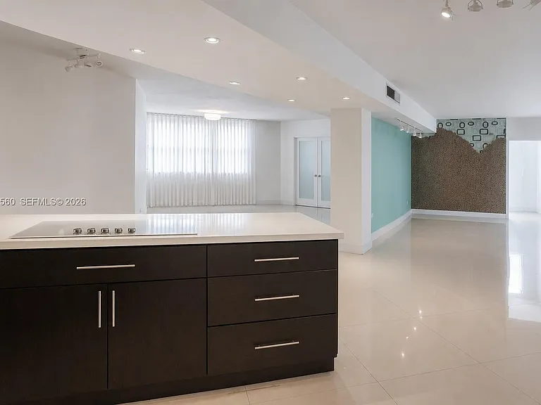 825 Brickell Bay Dr #1151 — Photo 9