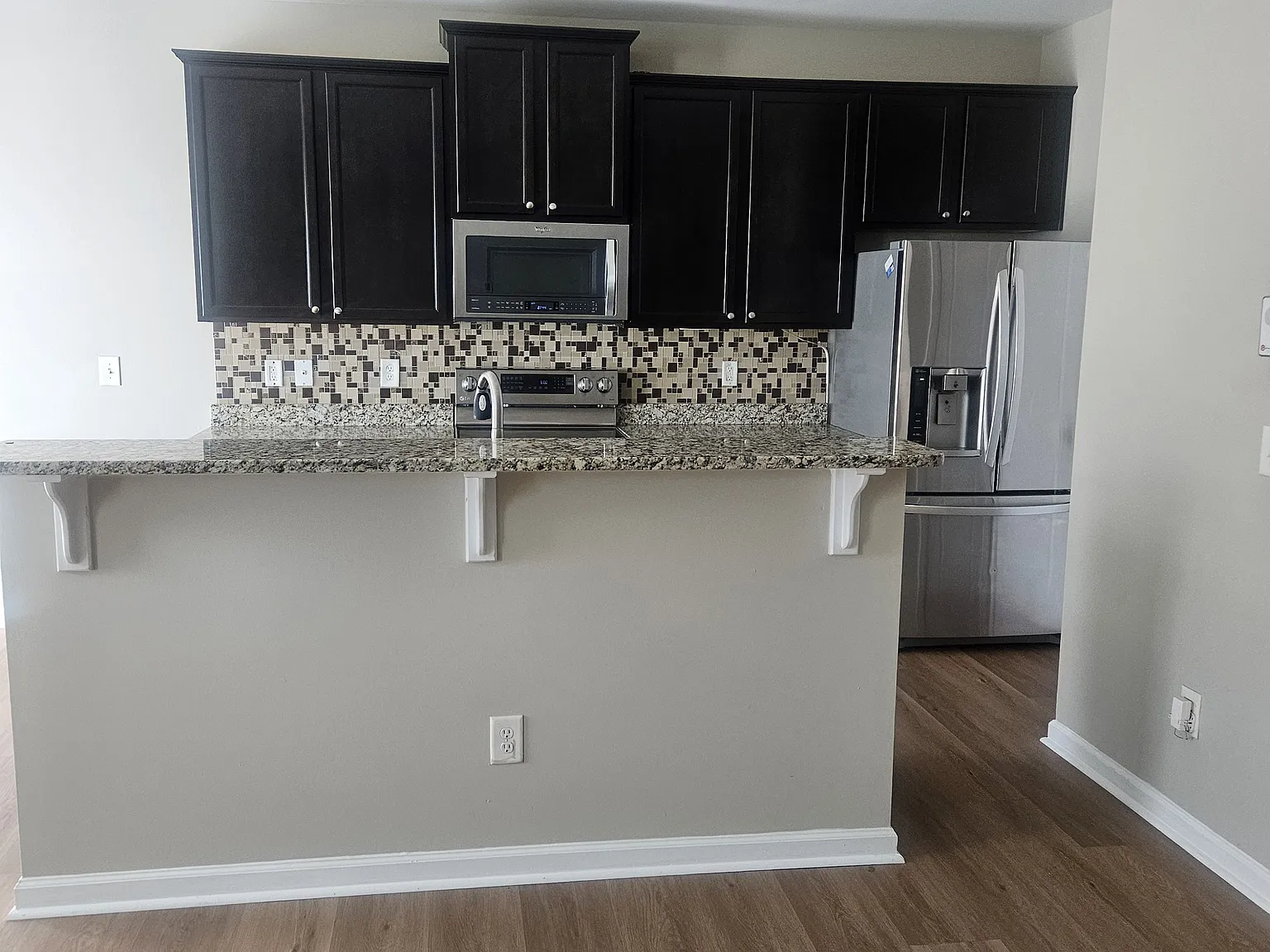 3 bed, 1473 sqft, $2,200 — Photo 4