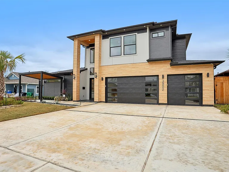 3902 Charleston St — Photo 1