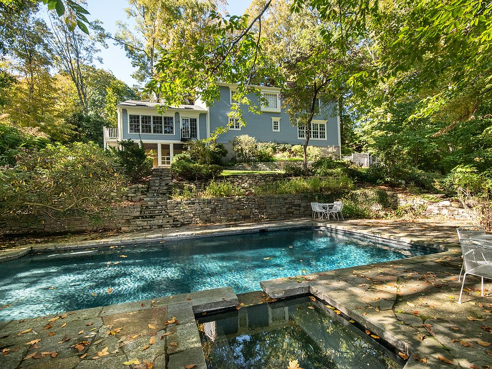 4 River Lane