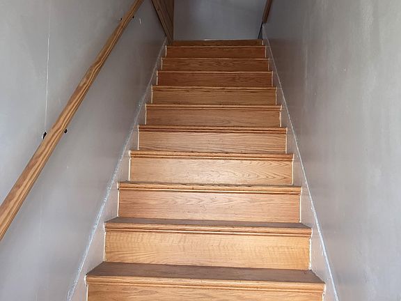 3rd image of 237 N Beville Ave APT 1