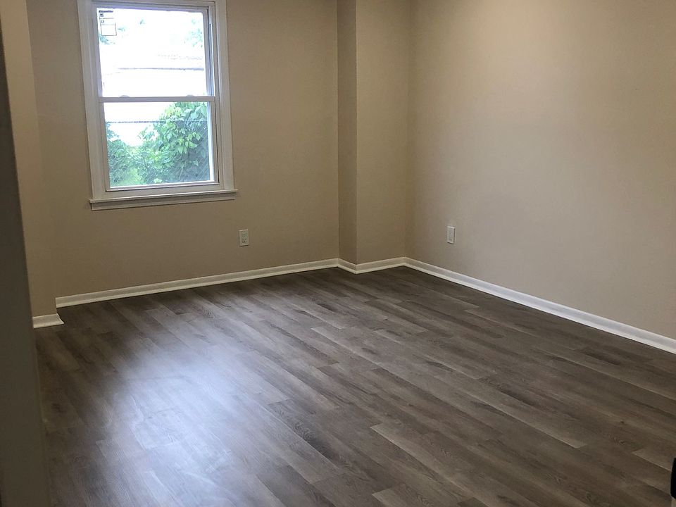 Master BR , No ceiling fan.