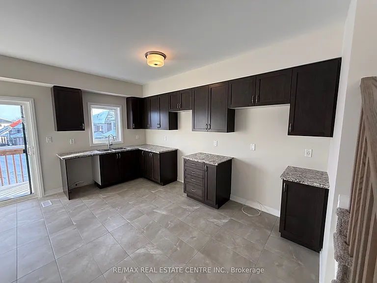 660 Colborne St W #158 — Photo 4