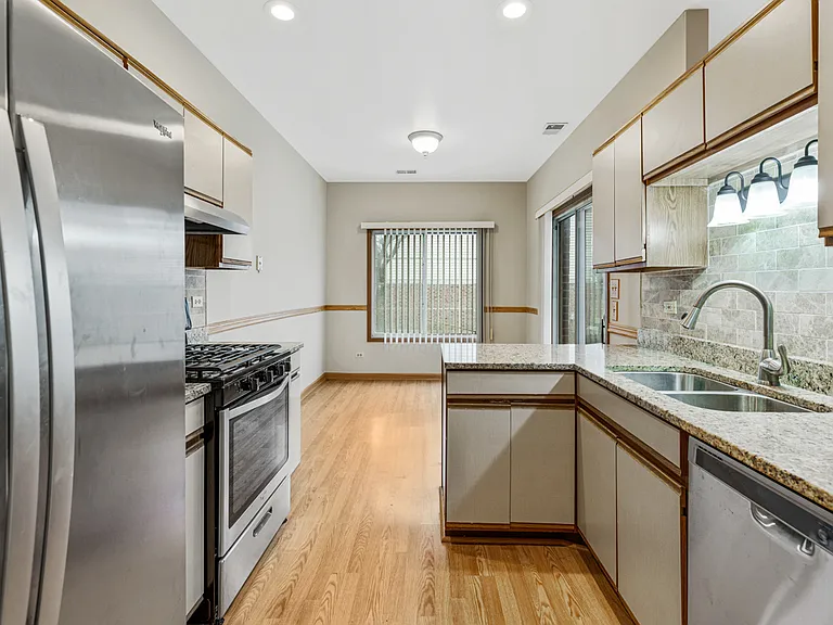 1665 Commodore Ct #7 — Photo 9