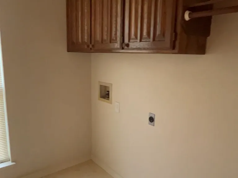 8226 Meadowside Dr — Photo 26