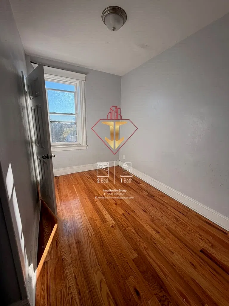 2 bed, 750 sqft, $2,000 — Photo 4
