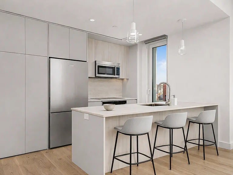 130 2nd St #7D — Photo 4