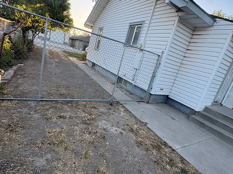 132 Ash St — Photo 3