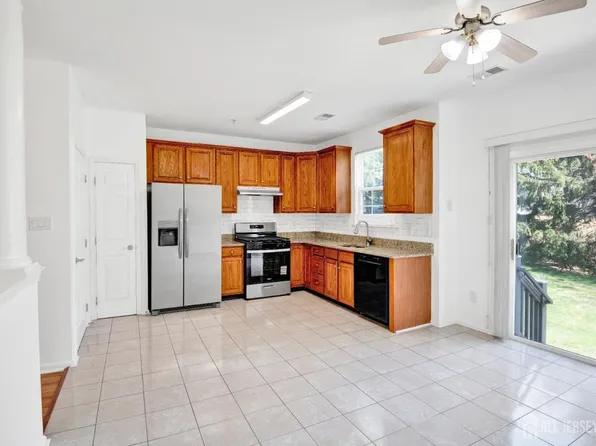 1209 Blossom Cir, Dayton, NJ 08810