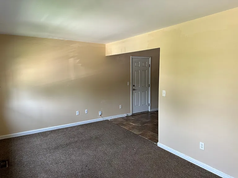 105 Chesapeake Ct — Photo 14