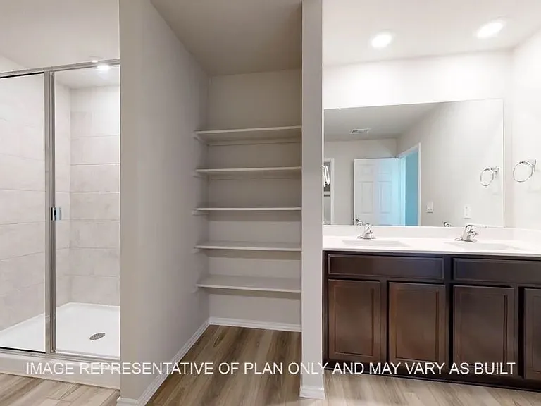 1160 Oxford Ln — Photo 14