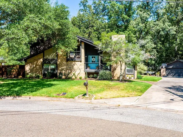 3305 Rockbrook Dr, Kilgore, TX 75662