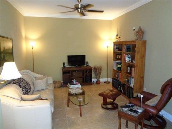 4th image of 1006 Mariner Bay Blvd