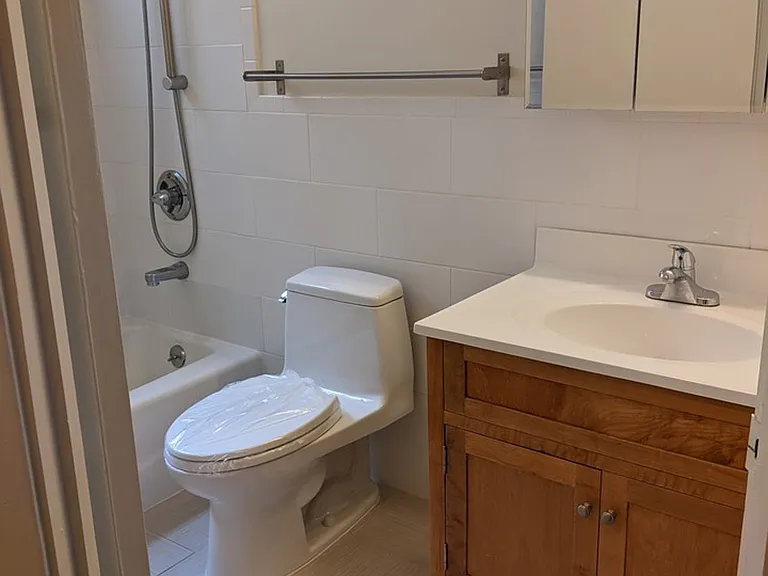 1374 5th Ave #4 — Photo 5