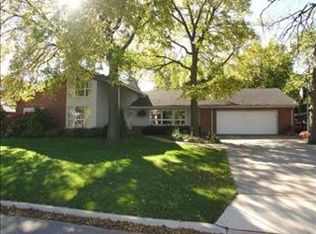 462 S Stratford Ave, Elmhurst, IL