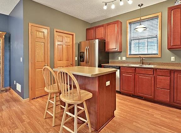 4th image of 1550 Village Square Blvd W