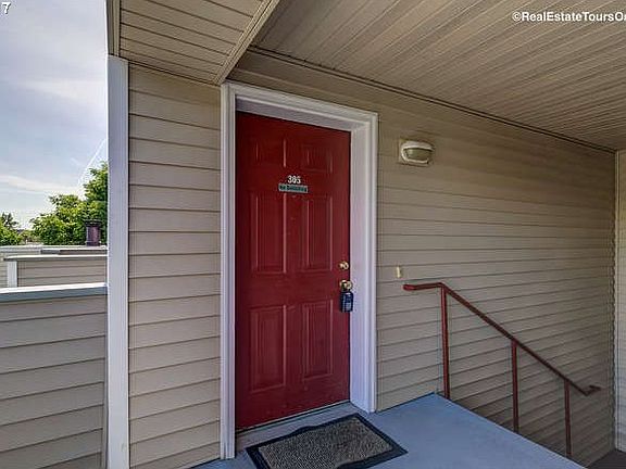 2nd image of 6044 SE Drake St APT 206