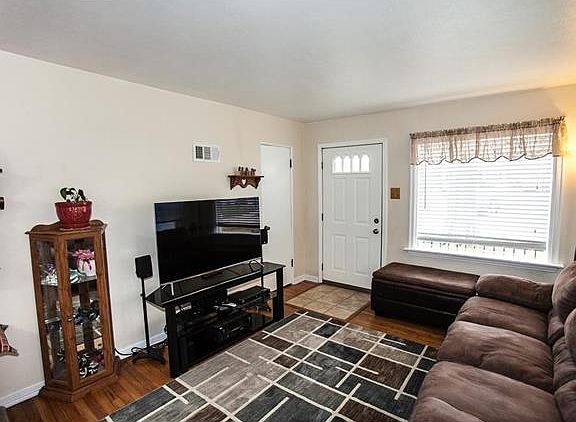 2nd image of 4342 Garden Park Ct