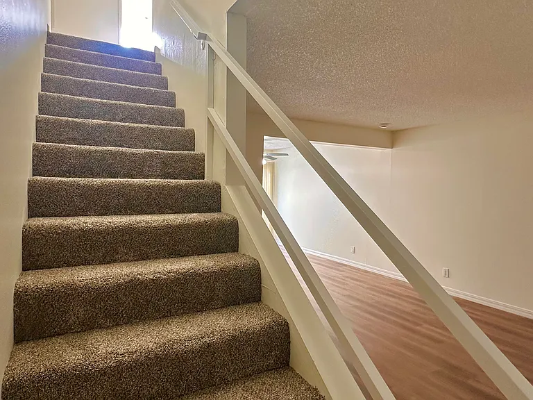 25907 Oak St #19 — Photo 8