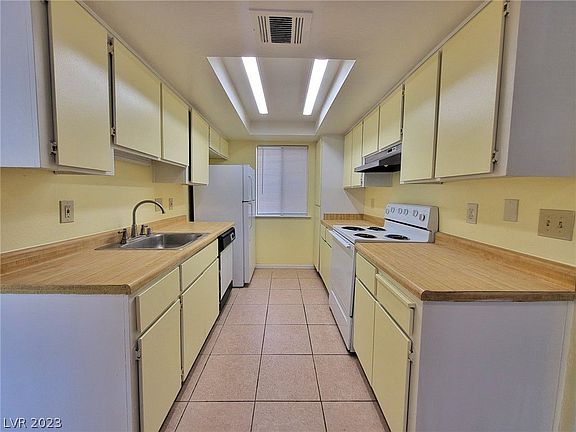 5th image of 4371 Gannet Cir Unit 149