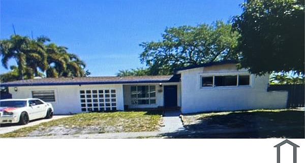 2nd image of 948 SW 49th Ter #F